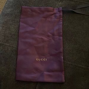 Gucci sunglasses baggie